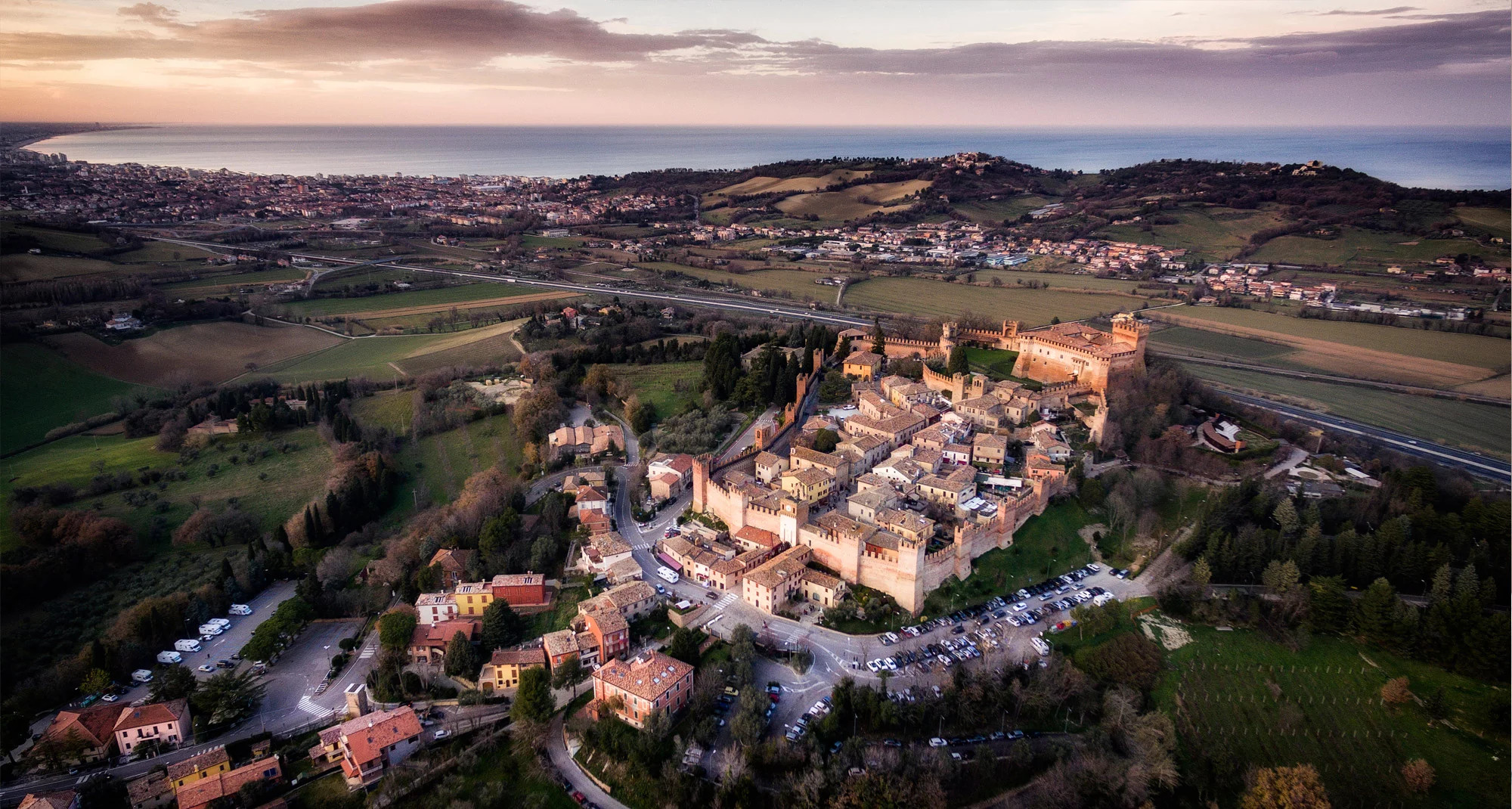 media.Slide_Entroterra_1HotelGaudia_Riccione